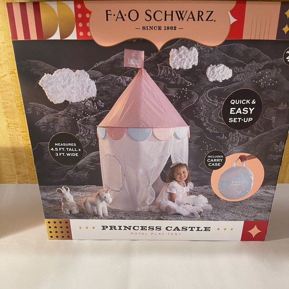 FAO Schwarz Princess Castle Royal Play Tent - Picture 2 of 5